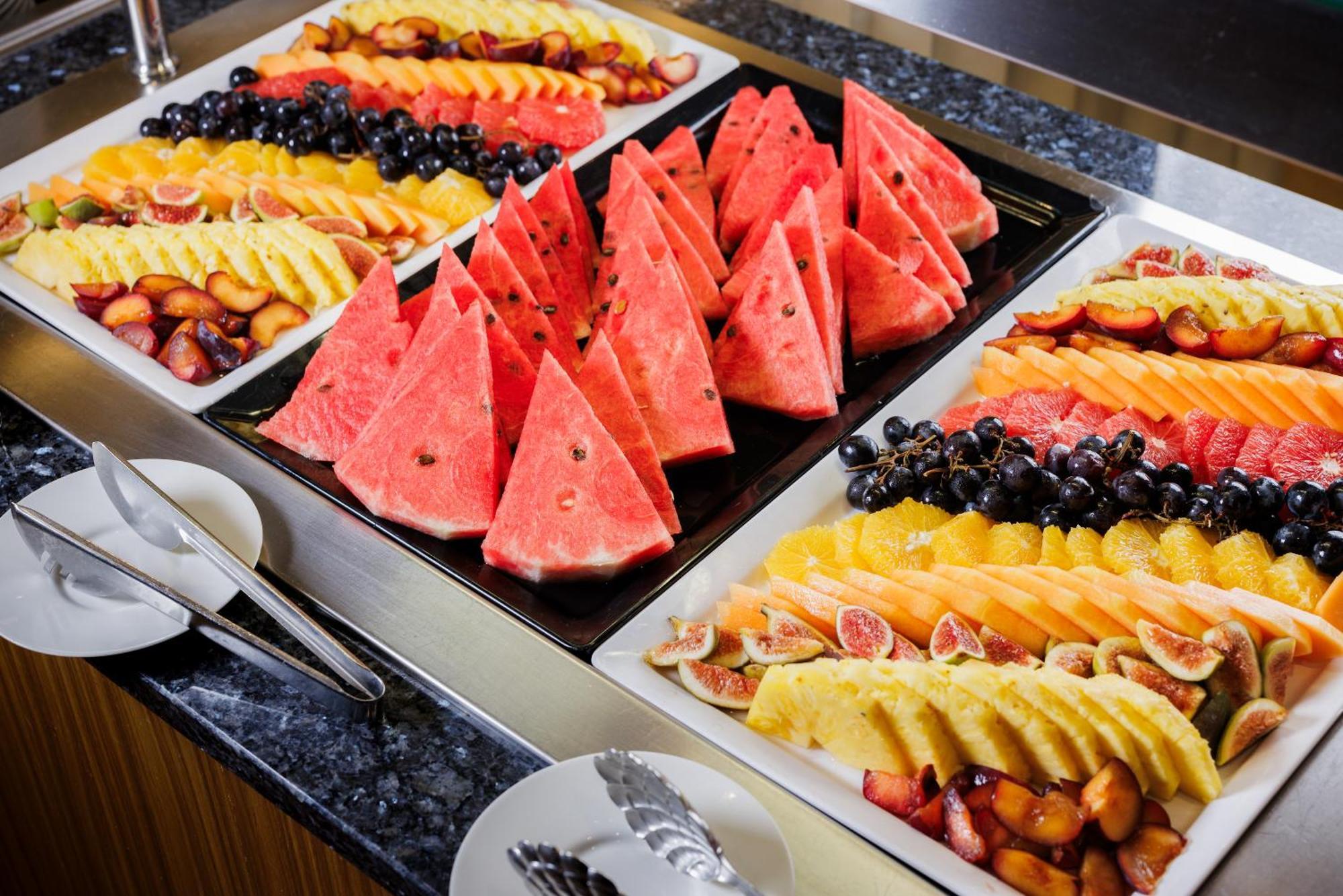 Hotel Slovenija - Terme & Wellness Lifeclass Порторож Екстериор снимка Fruit salad