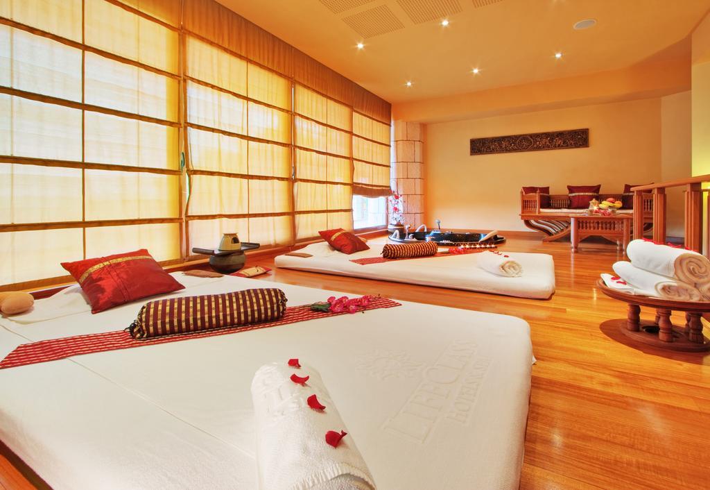 Hotel Slovenija - Terme & Wellness Lifeclass Порторож Съоръжения снимка A treatment room at the spa